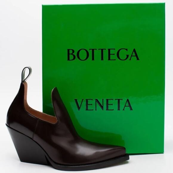 NiB MSRP$1450 BOTTEGA VENETA Lean  Leather Ankle Boots EU37 Made in Italy - Picture 1 of 12